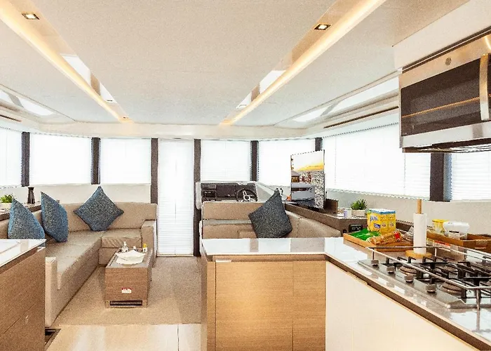 Akula Catamaran - N4 Charters Seychelles *